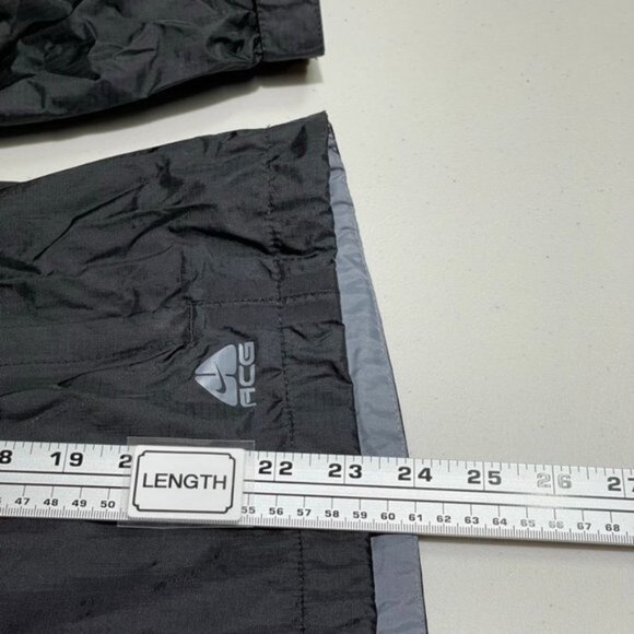 Nike Fitstorm ACG Women's Black Rain‎ Jacket Size S Hooded - Picture 16 of 16